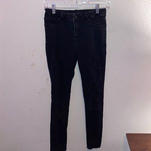 Black ripped skinny jeans
